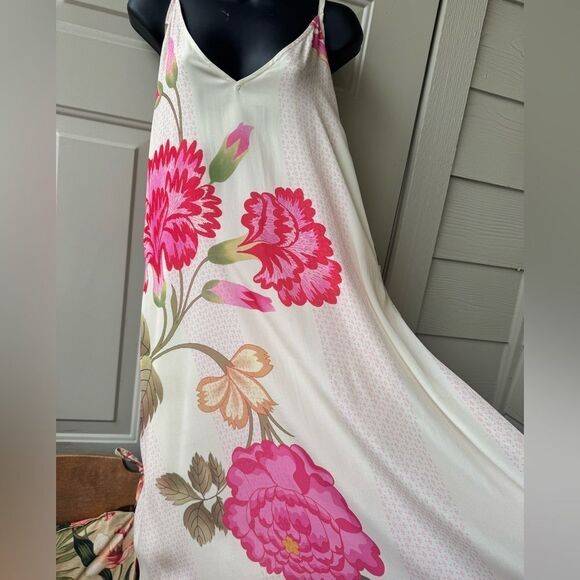 Paulmi & Harsh
Off White Anar Print Maxi Dress Size L - Picture 3 of 12